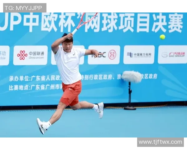 上海网球队的拼搏之路：一段关于梦想与坚持的网球纪实故事